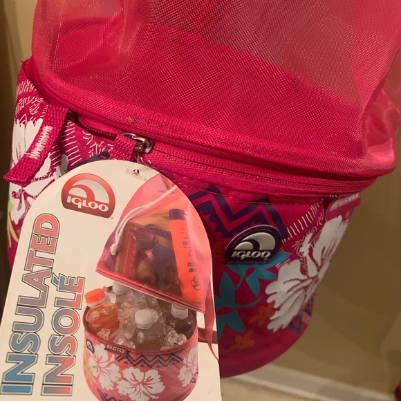 Igloo Max Cold Insulated Cooling Tote - Picture 11 of 14